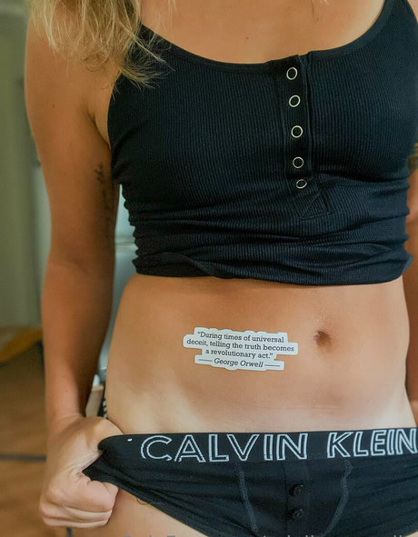 ariellescarcella onlyfans model