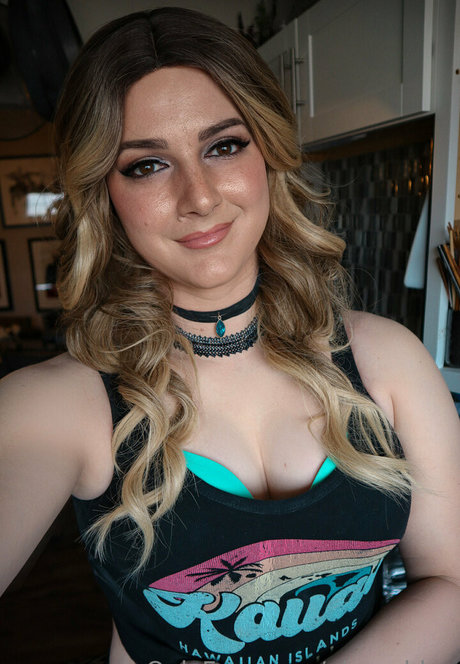 Ashley Barron tits onlyfans