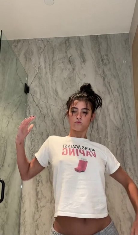 Charli D Amelio onlyfans naked