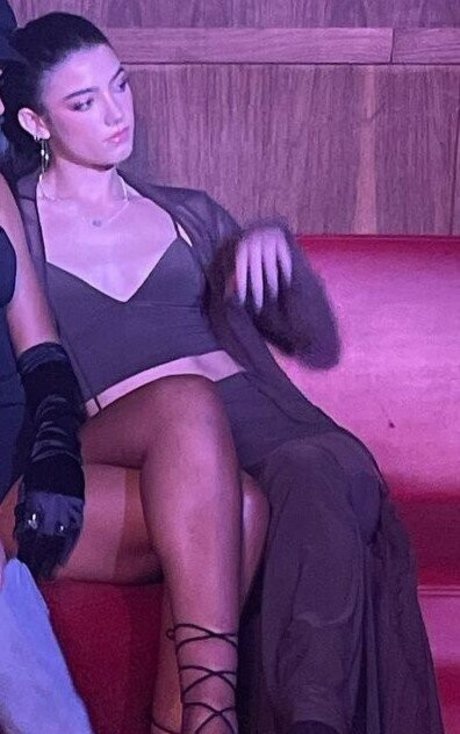Charli D Amelio onlyfans nude tits