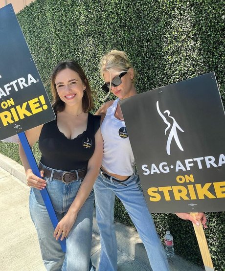 Nicolle Gironda topless onlyfans