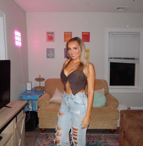 Angelina Cross only fans