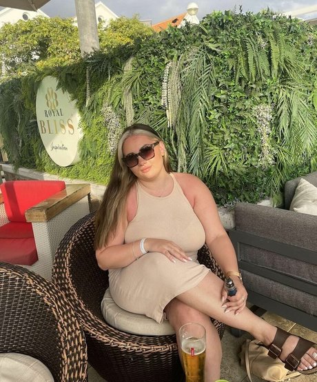 chelsea leigh onlyfans pics