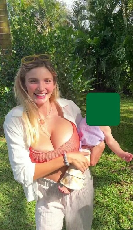 Isabella Abell onlyfans lesk