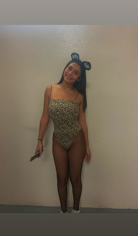 Nicole Fatone onlyfans leajs