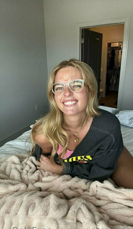 gracesweets nude on onlyfans