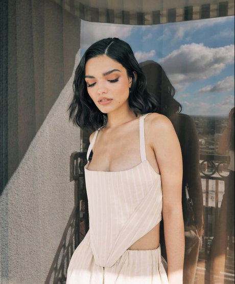 Rachel Zegler nude onlyfans