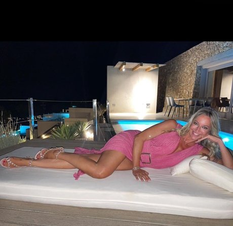 Elena Mici onlyfans lesk