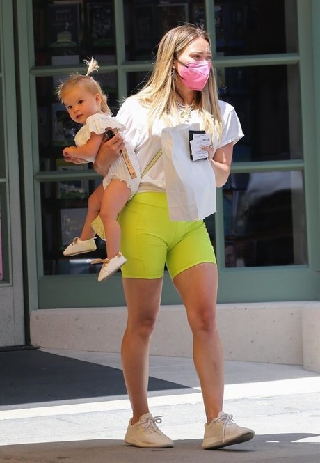 Hilary Duff onlyfans lesk