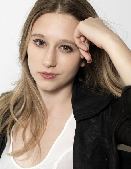 Taissa Farmiga ass onlyfans