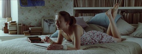 Taissa Farmiga onlyfans tits