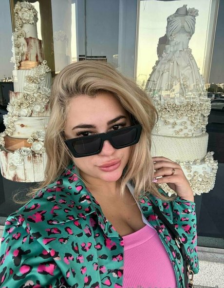 heavenkarina1 onlyfans pic