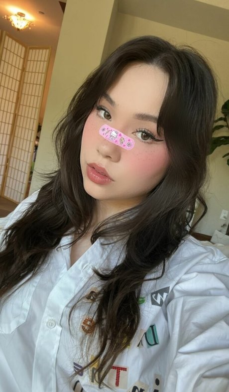 QuarterJade onlyfans leaks.