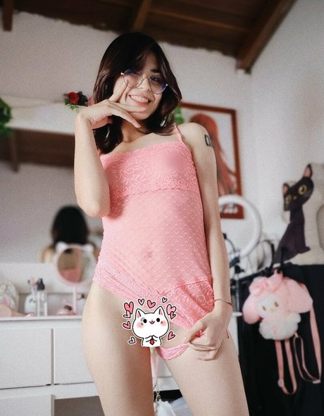 evee meow onlyfans photos