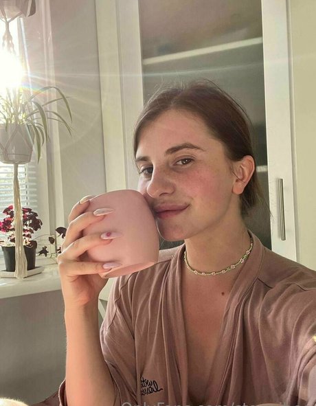 stormibee Profile pic