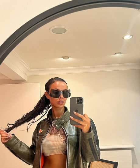 blonde muscle onlyfans hot naked depiction