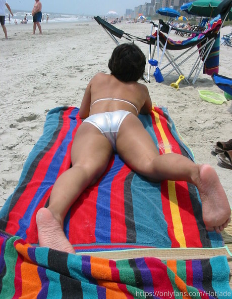 HotJade onlyfans exposed