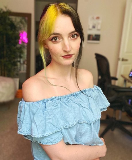 Littlesiha new onlyfans