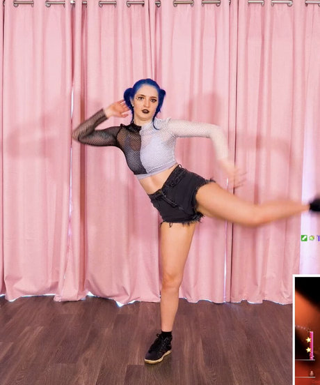 slut onlyfans nude pic