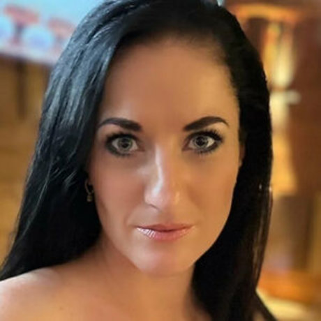 Onlyveru onlyfans model images