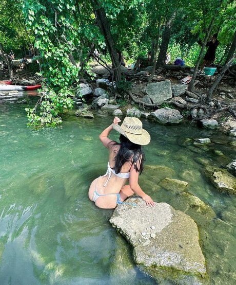 jessicaoskam onlyfans leaked tits