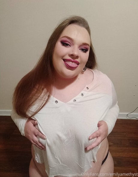 phoebegoth boobs onlyfans