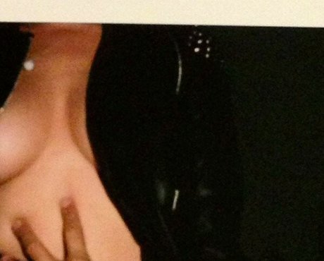 Ashley Benson onlyfans full