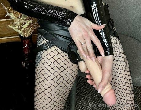 carol xxx onlyfans leaks nude