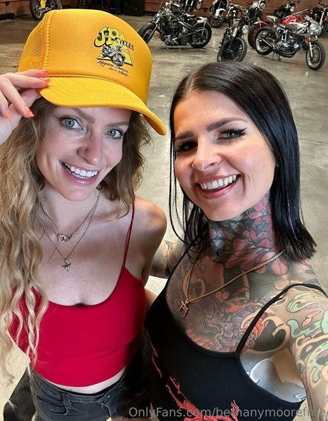 bethanymoorefree onlyfans model photo