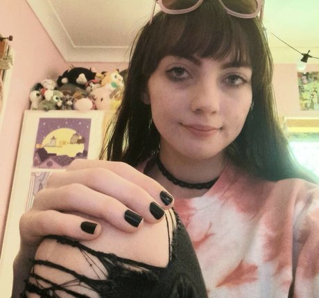 shy spice only fans pic