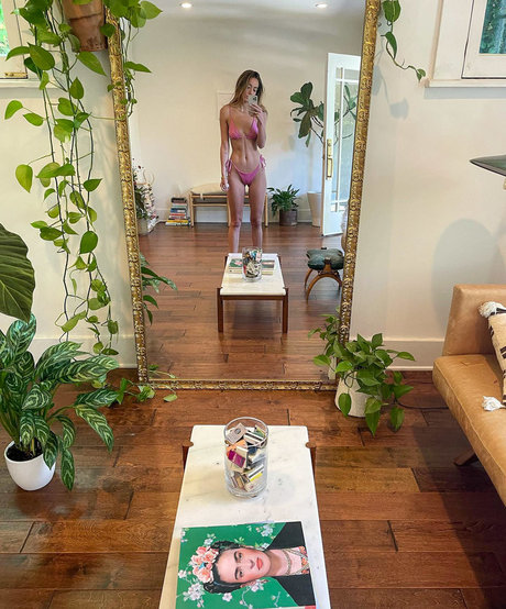 Chloe Bennet onlyfans porn nude