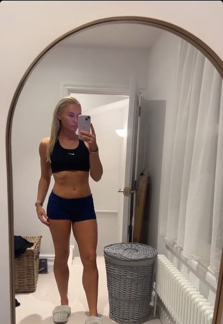 Charley Hull Profile pic