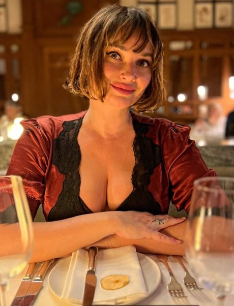 Gizzi Erskine onlyfans leaks naked