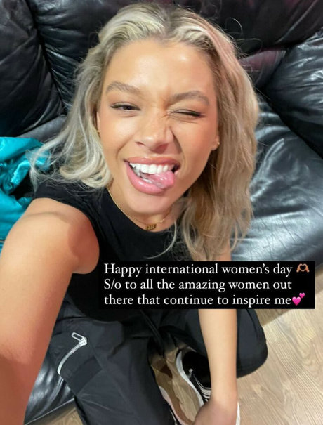 Molly Rainford onlyfans content