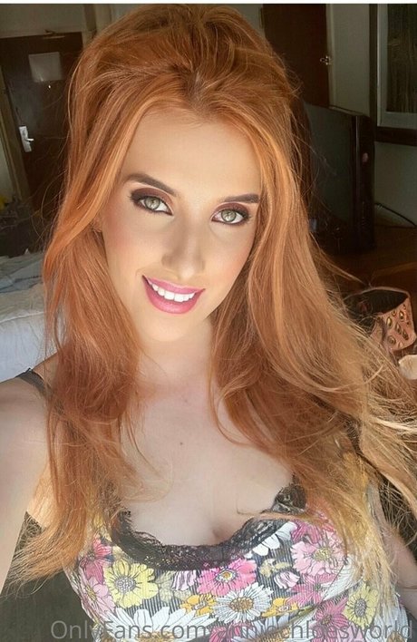 anniechloesworld leaked onlyfans nudes