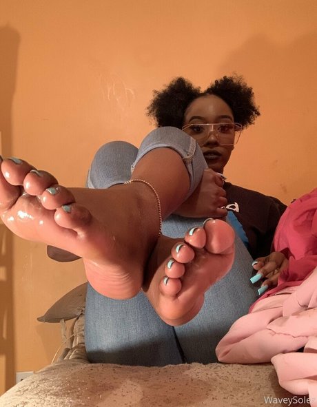 waveysolezz onlyfans pics
