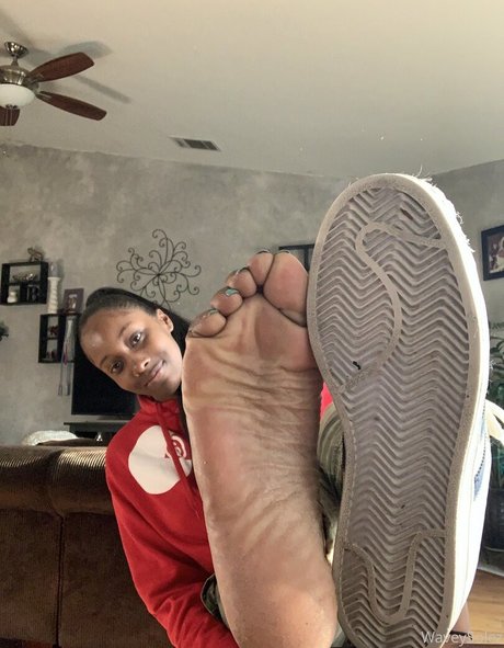 waveysolezz onlyfans hot