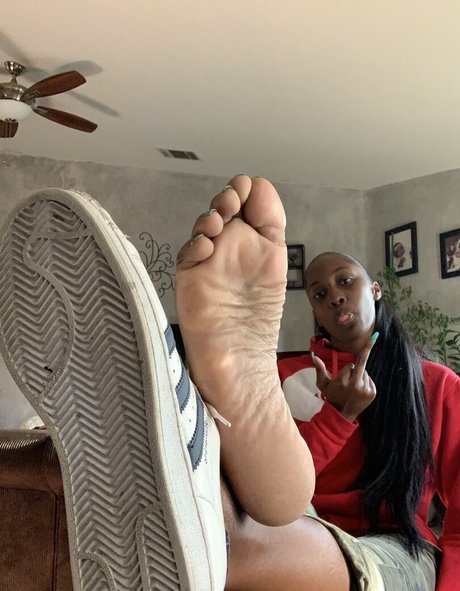 waveysolezz onlyfans model photo