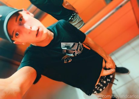 satin boys tc nude leak onlyfans