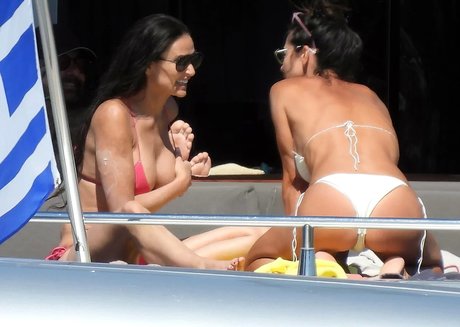 Demi Moore onlyfans nude leaks