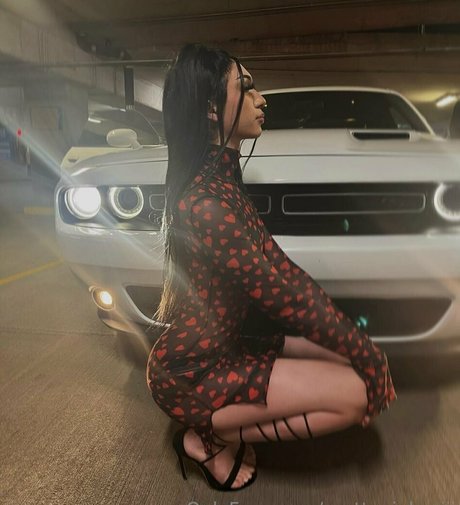 prettypinkuziii onlyfans leaked photos