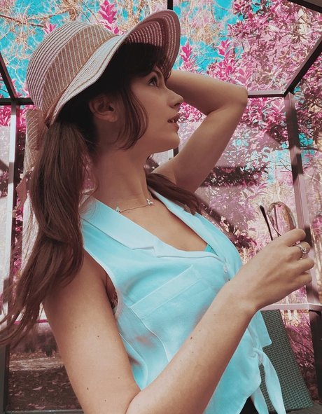 AlexiaRaye onlyfans naked