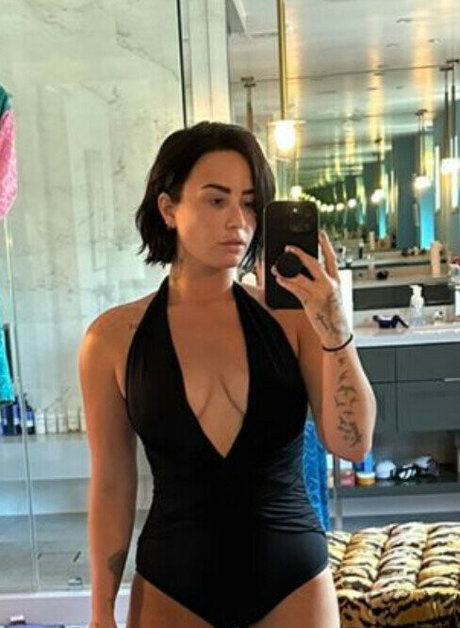 Demi Lovato leaked onlyfans content