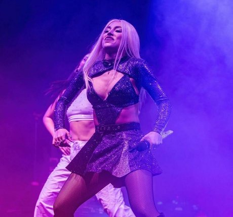 asian girls onlyfans sexy snap