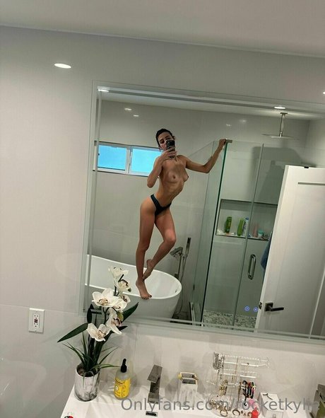 Kylie Rocket onlyfans leake