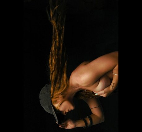 Eliza Grace onlyfans model images