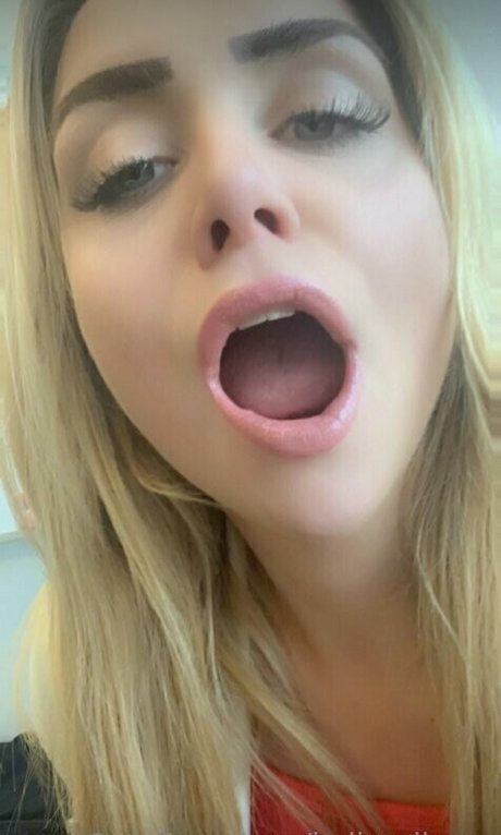 kellymilana onlyfans nudes