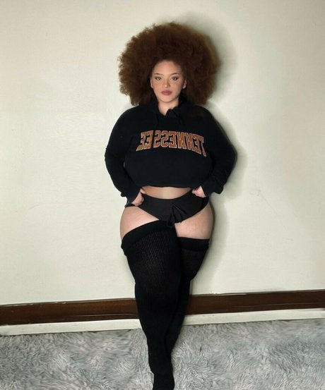 Nikkie Ginger onlyfans pic