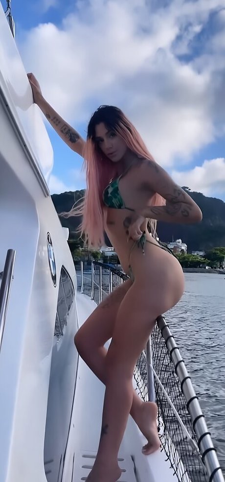 AZZY onlyfans pics leaked