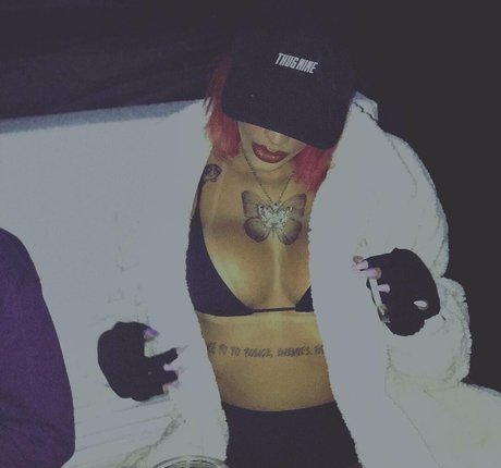 AZZY leaked onlyfans pictures